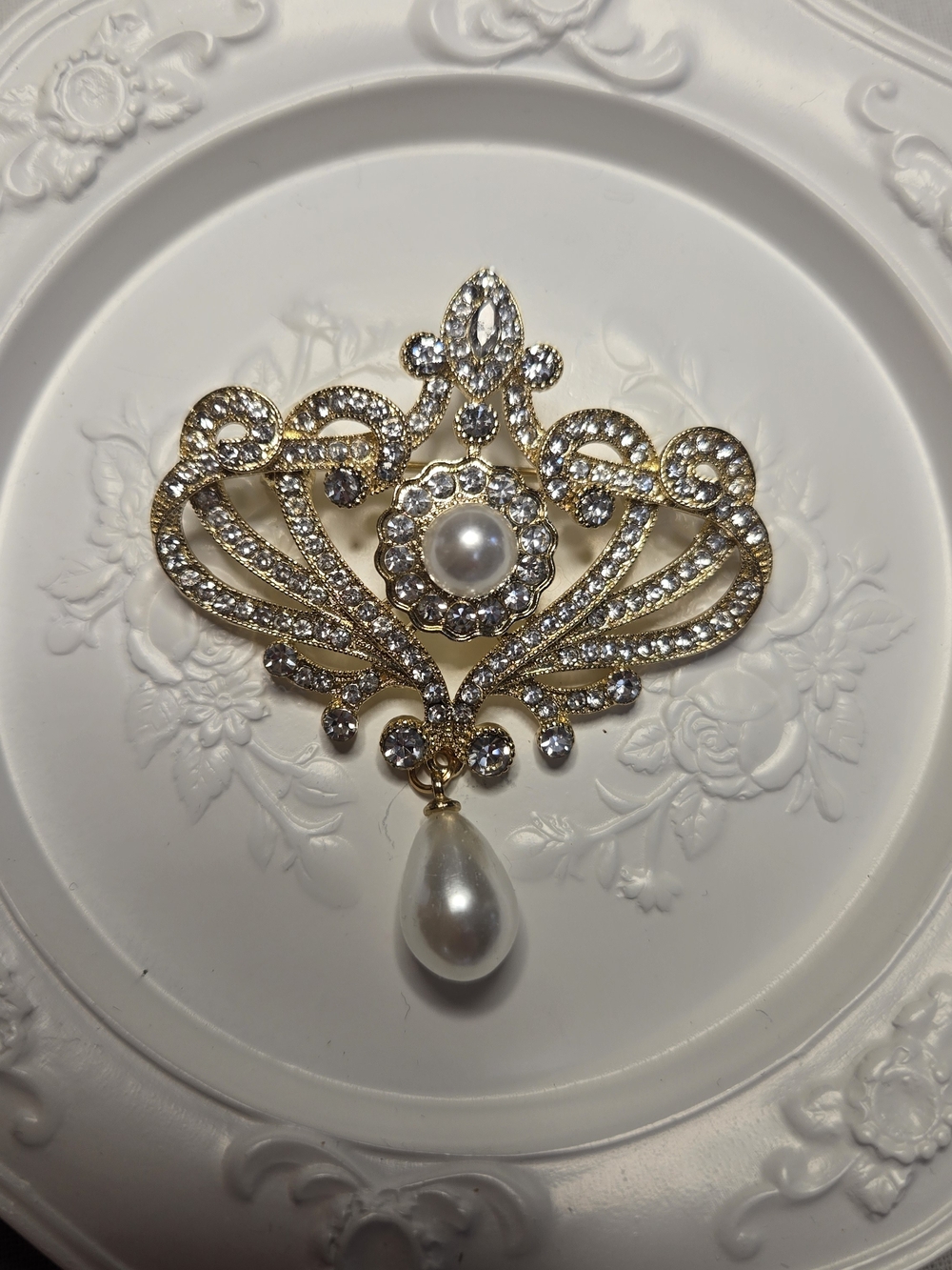Gold~Tone Pearl & Rhinestone Filigree Brooch